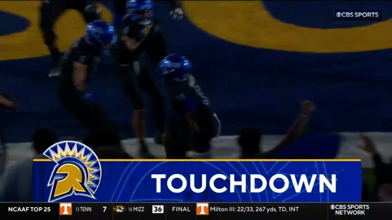 11-11-23 SJSU 42 #25 Fresno State 18